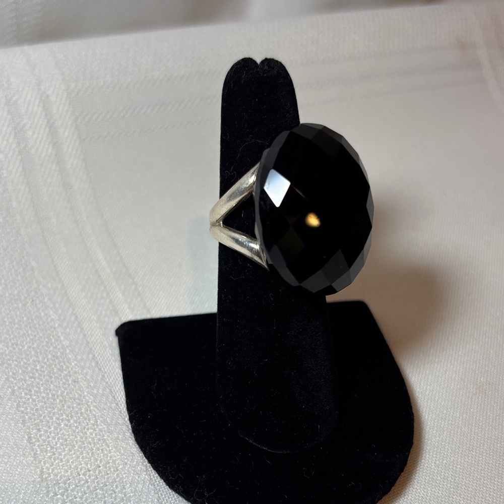 Elegant Black Faceted Statement Ring for Women